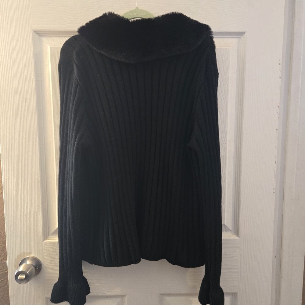 Faux Fur Trimmed Women's Sweater - Picture 10 of 14